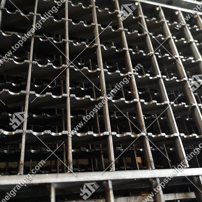 Serrated Galvanized Steel Grating